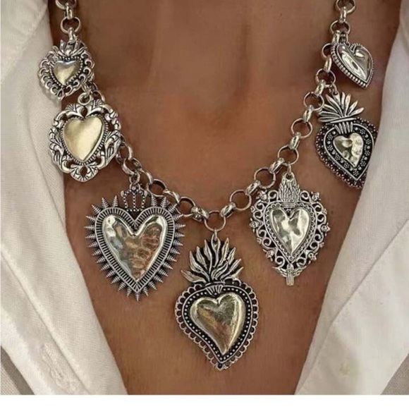 Jewelry - NEW Gothic Chunky Chain Charms Flaming Heart Statement Necklace